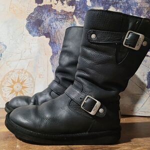 Women's UGG Kensington Mid Calf Moto Style Sheepskin Lined Black Leather Boots.